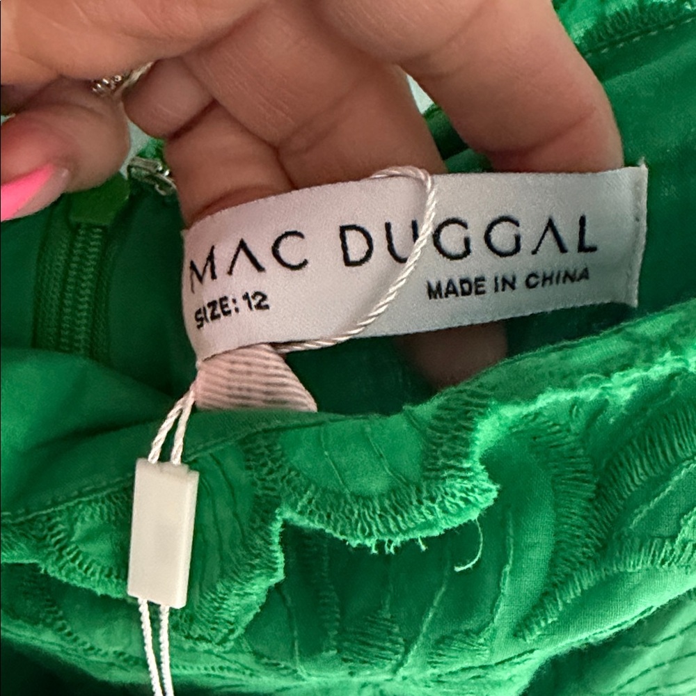 ⭐️NWT Mac Duggal Embroidered Floral Midi Dress⭐️ - Picture 8 of 10